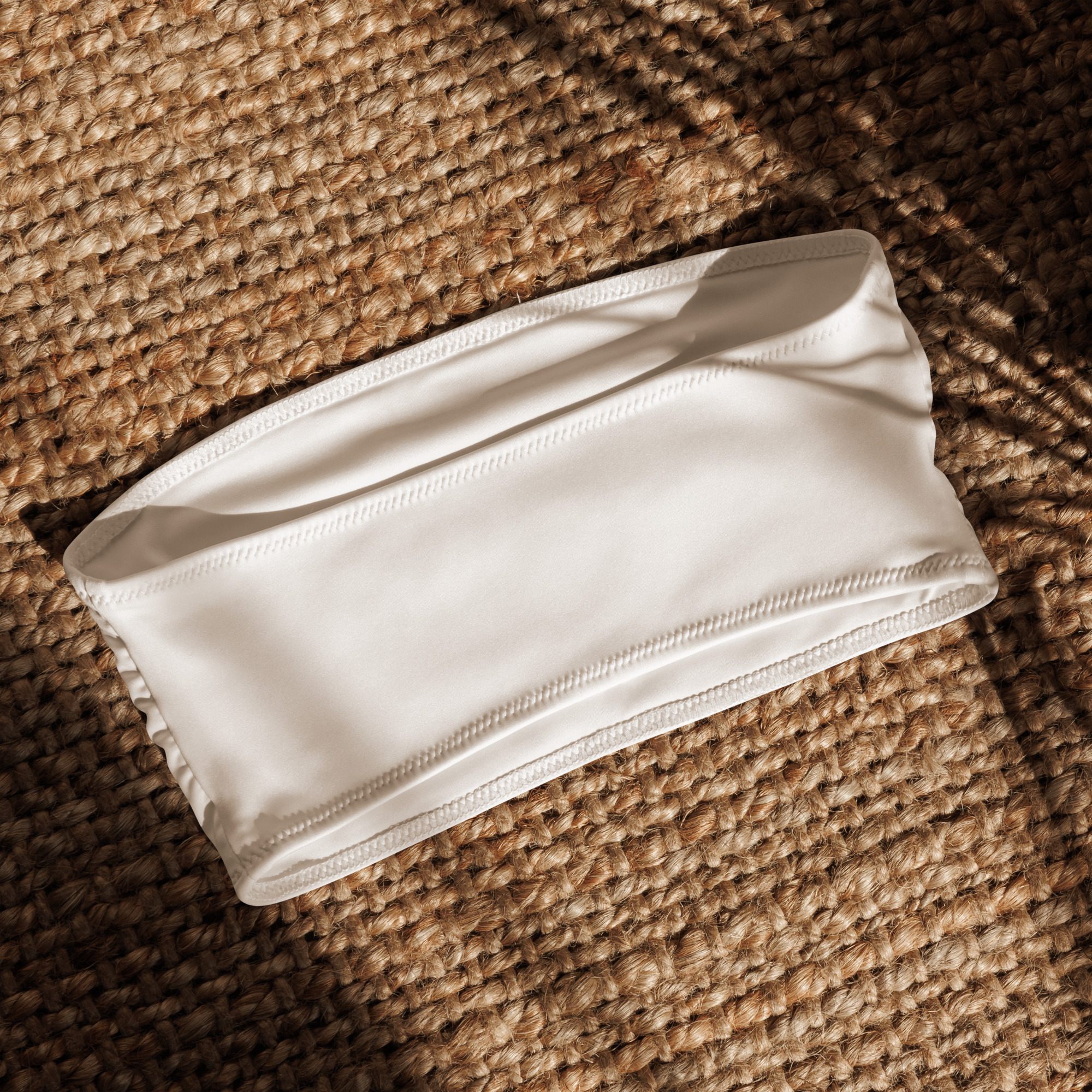 Eco-strapless top
